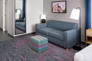 Living area - Home2 Suites By Hilton Frankenmuth (Frankenmuth)