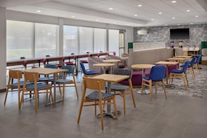 Restaurant - Home2 Suites By Hilton Frankenmuth (Frankenmuth)