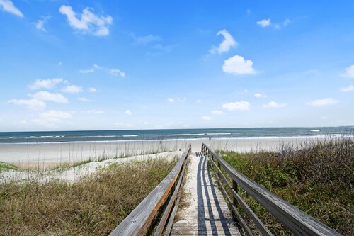 Near Historic St. Augustine & Beaches