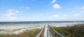 Near Historic St. Augustine & Beaches