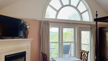 Deluxe Room, Balcony, River View | Premium bedding, individually decorated, individually furnished