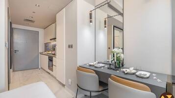 1 bedroom, in-room safe, iron/ironing board, free WiFi