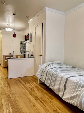 1 bedroom, desk, free WiFi