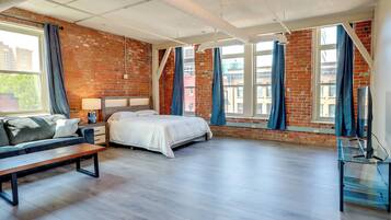 1 bedroom, internet, bed sheets