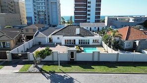 Exterior - Sunset Events and Accommodation  (Gqeberha)
