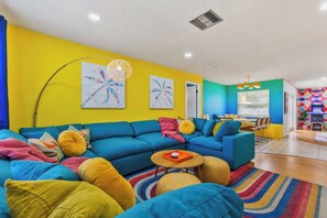 Smart-tv och bordsfotboll