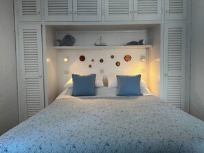 1 bedroom, WiFi, bed sheets