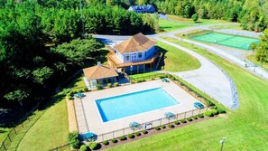 Exterior - NEW 4BR Lakefront Lake Anna, Fire Pit, Pool, Beach (Mineral)