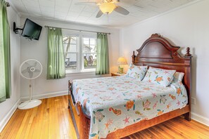 3 slaapkamers, een strijkplank/strijkijzer, reisbedje, internet