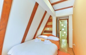 3 bedrooms, iron/ironing board, travel cot, free WiFi