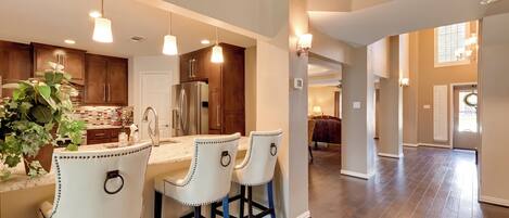 المنشأة من الداخل