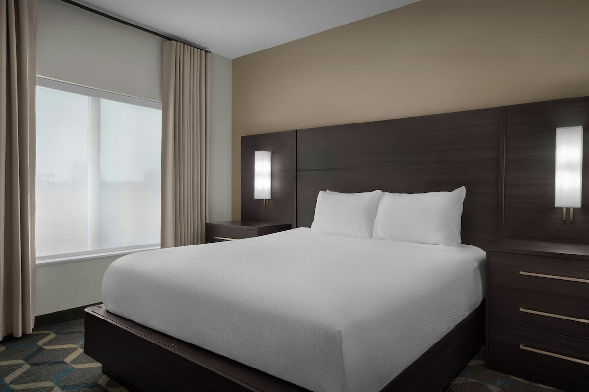 Laptopgeeigneter Arbeitsplatz, Verdunkelungsvorhänge, Bettwäsche