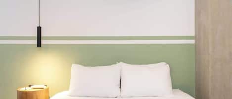 アパートメント ベッド (複数台) バルコニー シティビュー (Ekkos 402) | 3 室のベッドルーム、客室ごとに異なる装飾、客室ごとに異なるインテリア、ベッドシーツ