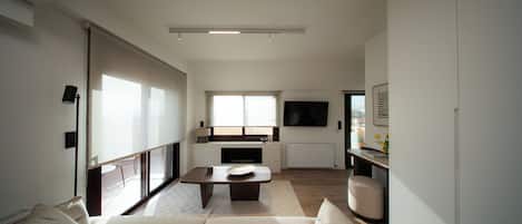 Luxury Duplex, City View | Living area