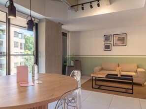 Apartment, Multiple Beds, Balcony, City View (Ekkos 602) | Interior