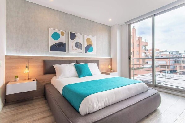 Apartment, Multiple Beds, Balcony, City View (Balcones 302) | 3 bedrooms, individually decorated, individually furnished, bed sheets