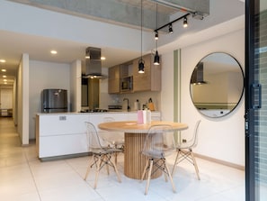 Apartment, Multiple Beds, Balcony, City View (Ekkos 302)