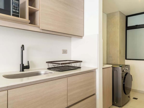 Apartment, Multiple Beds, Balcony, City View (Ekkos 601) | Interior