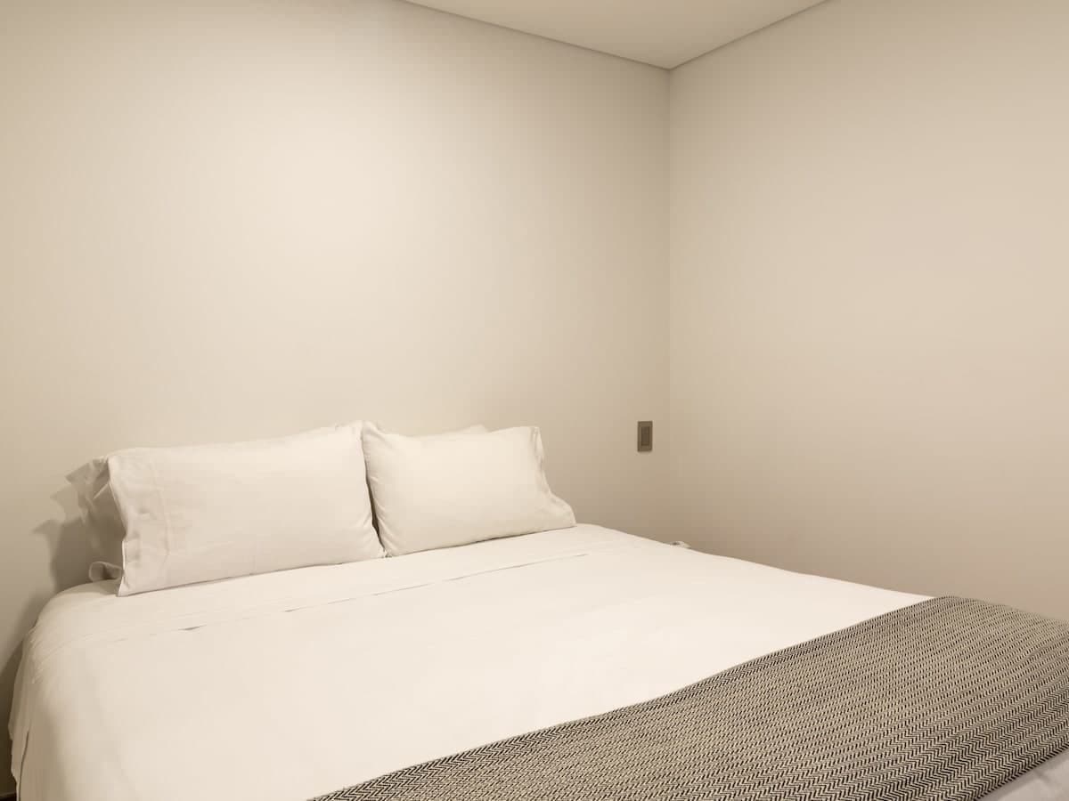 Appartement, plusieurs lits, balcon, vue ville (Ekkos 401) | 3 chambres, décoration personnalisée, ameublement personnalisé