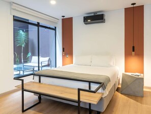 Apartment, Mehrere Betten, Balkon, Stadtblick (Ekkos 202) | Ausblick vom Zimmer