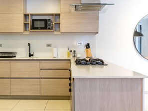 アパートメント ベッド (複数台) バルコニー シティビュー (Ekkos 202) | 専用キッチン | コーヒー / ティーメーカー