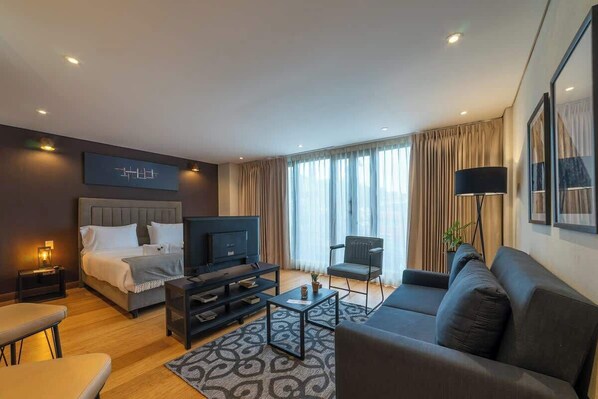 Apartment, 1 Queen Bed with Sofa bed, Balcony, City View (La Primera 314) | Living area - Amazing Studio in Candelaria - La Primera 314 (Bogotá)