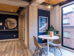 Apartment, 1 Queen Bed, Kitchen, City View (Mambe 801)