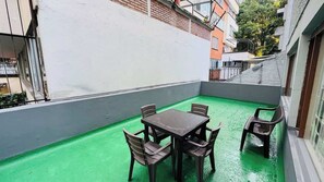 公寓, 1 張加大雙人床, 陽台, 城市景觀 (9211 201) | 客房景觀