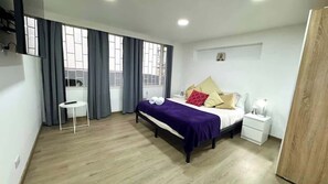 1 habitación, decoración personalizada y muebles diferentes 