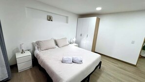 Appartement, 1 grand lit, balcon, vue sur la ville (9211 201) | 1 chambre, décor unique, ameublement unique, literie fournie