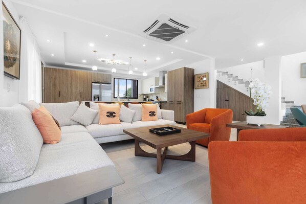 Ferienhaus, Mehrere Betten, Terrasse, Stadtblick (VISTA PARK CASA D) | Wohnbereich