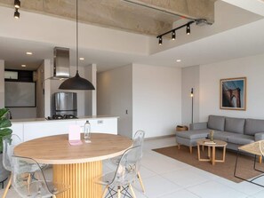 Apartment, Multiple Beds, Balcony, City View (Ekkos 701) | Interior