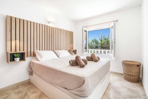 2 bedrooms, WiFi, bed sheets