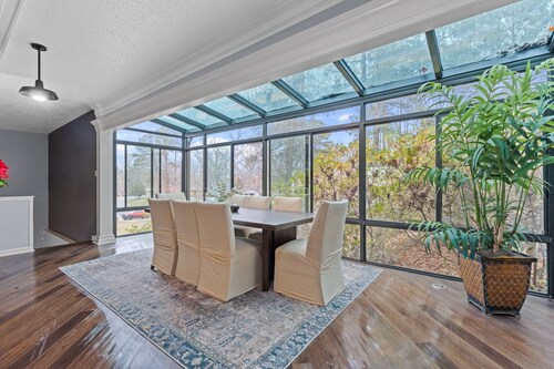 West Little Rock Swimming Pool Resort 5 beds - 3 bedrooms  2 bathroom House