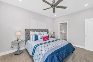 8 Schlafzimmer, Schreibtisch, Bügeleisen/Bügelbrett, kostenloses WLAN