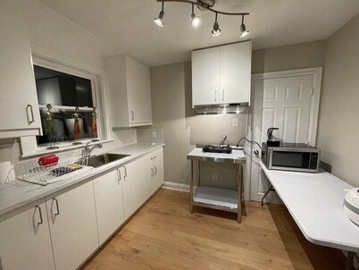 3-bedroom Home with huge backyard in Yonge. 15 minutes to Finch Subway