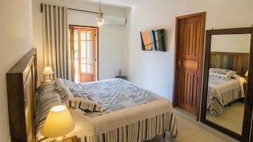 Casa clássico, varanda coberta, vista para o pátio | Wi-Fi de cortesia, roupa de cama