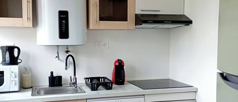 Microwave, oven, stovetop, dishwasher