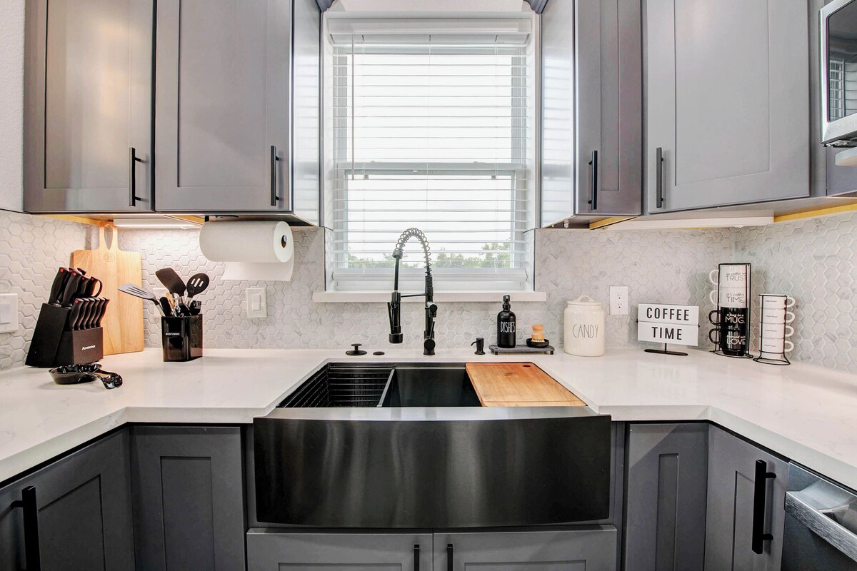 Photo 26 of Cozy Spring View in Houston-Few mins to Energy Corridor, The Galleria & downtown