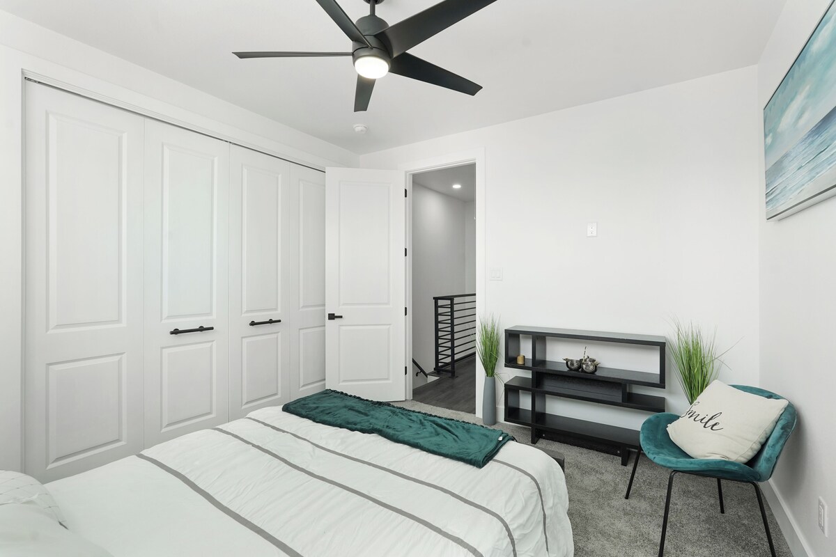 Photo 6 of Cozy Spring View in Houston-Few mins to Energy Corridor, The Galleria & downtown