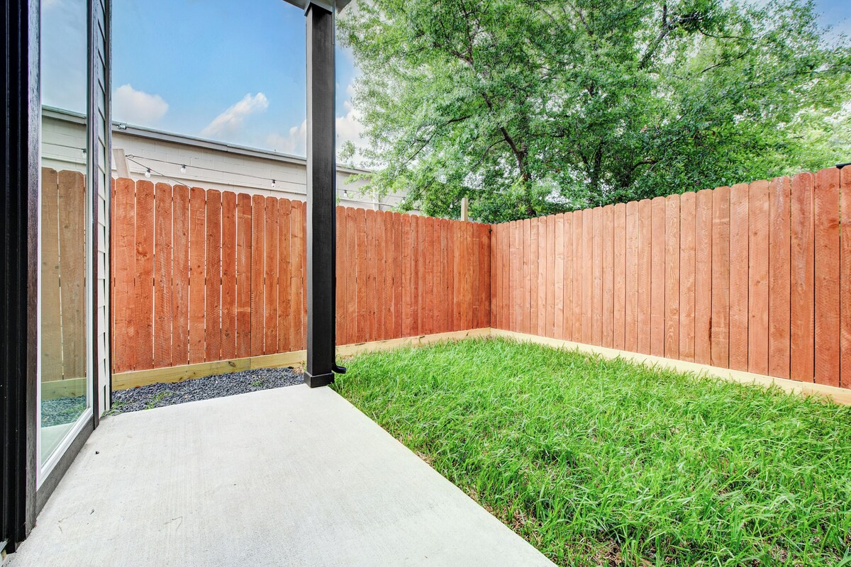Photo 13 of Cozy Spring View in Houston-Few mins to Energy Corridor, The Galleria & downtown