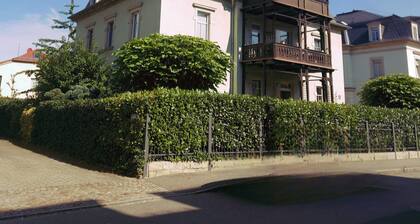 150 qm in Dresdener Stadtvilla aus der Gründerzeit.