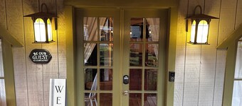 Charming 1-bedroom farm guesthouse in Lexington with WiFi and AC