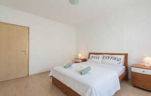 1 Schlafzimmer, Bügeleisen/Bügelbrett, Reisekinderbett, kostenloses WLAN