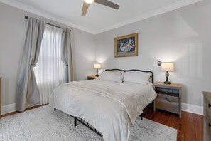 3 bedrooms, desk, iron/ironing board, free WiFi - Culinary Comfort in quiet home near Ponce City Market and Beltline (Atlanta)