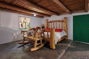 Cabaña estándar, vistas al parque | Edredones de plumas y wifi gratis