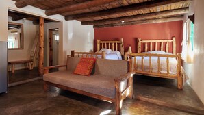 Room - PARQUE CUEVA DE LOS LEONES (Creel)