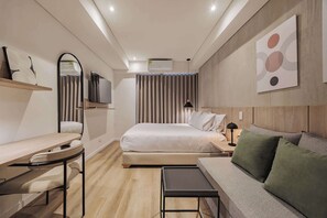 1 bedroom, desk, WiFi, bed sheets