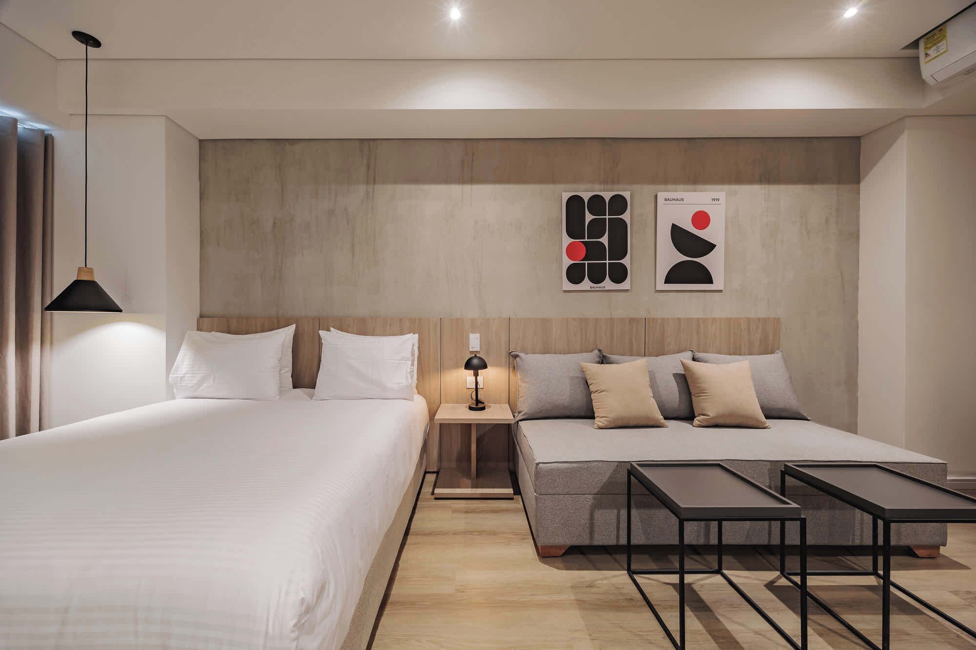 1 bedroom, desk, WiFi, bed sheets