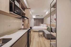 1 Schlafzimmer, Schreibtisch, WLAN, Bettwäsche